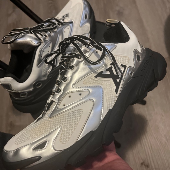 Louis Vuitton LV Runner Tatic - Picture 5 of 8